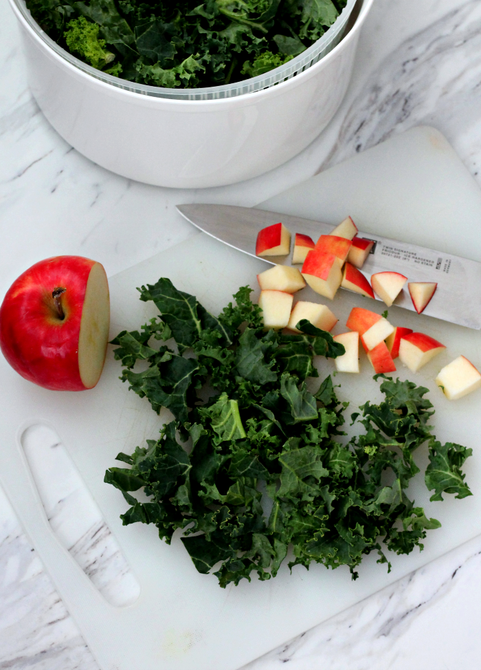 Kale Detox Salad4.png